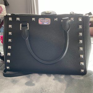 100% Auth Saffiano Leather Michael Kors Black